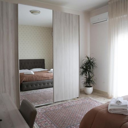 Blancohouse - Berto Luxury Rimini Centro Storicoアパートメント エクステリア 写真